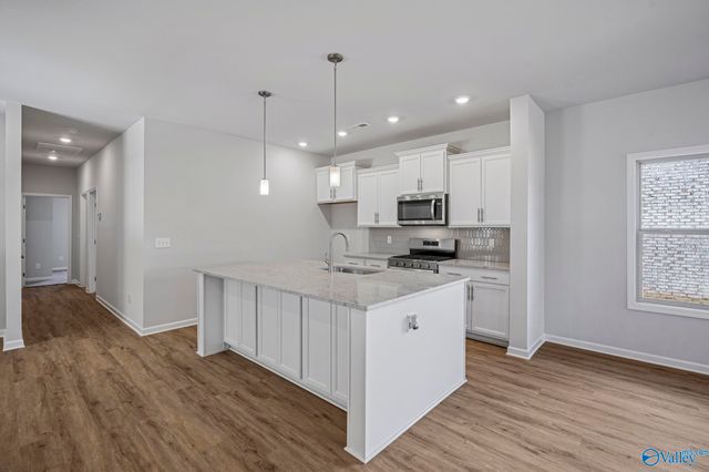 17400 Brooklawn Street, Athens, AL 35611