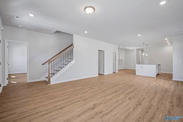 17400 Brooklawn Street, Athens, AL 35611