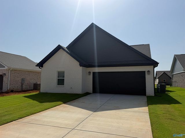 17400 Brooklawn Street, Athens, AL 35611