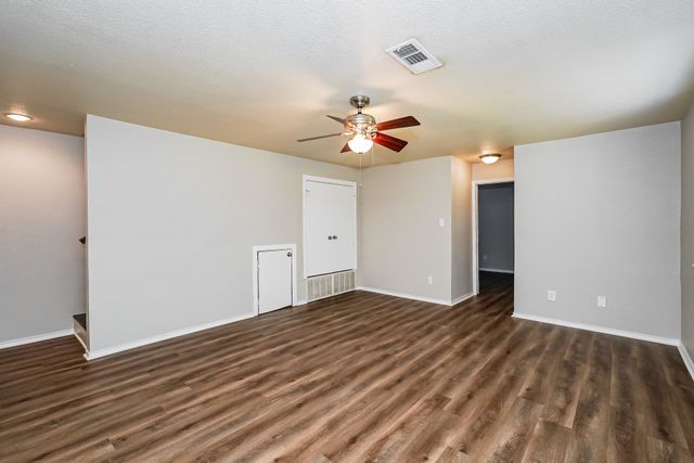 6476 Sudbury Way, North Richland Hills, TX 76182