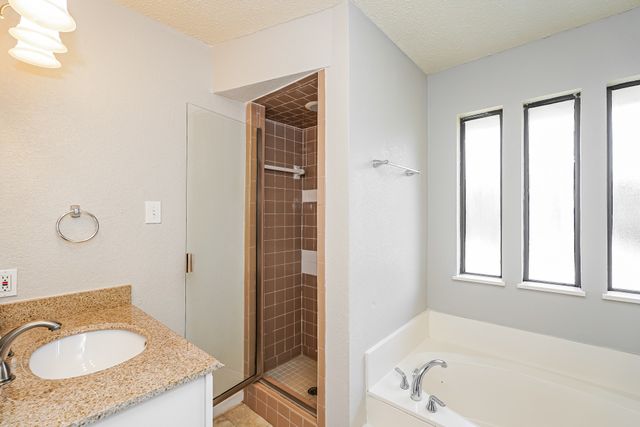 6476 Sudbury Way, North Richland Hills, TX 76182