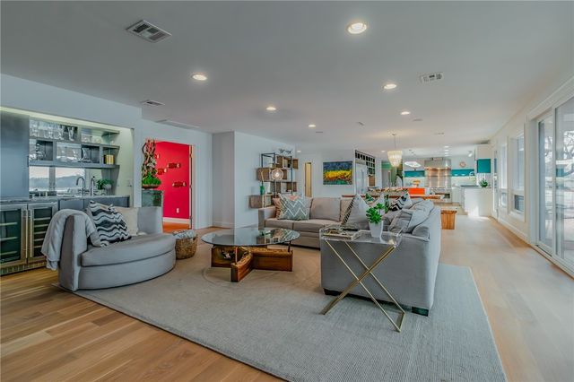 83 Rivercliff Road, Rogers, AR 72756