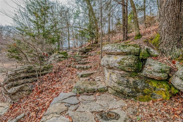83 Rivercliff Road, Rogers, AR 72756