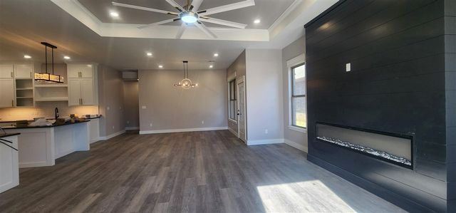 6915 NW Silver Creek Cir, Lawton, OK 73505