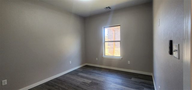 6915 NW Silver Creek Cir, Lawton, OK 73505