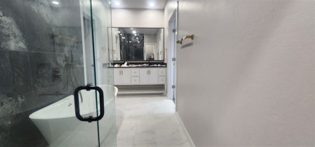 6915 NW Silver Creek Cir, Lawton, OK 73505