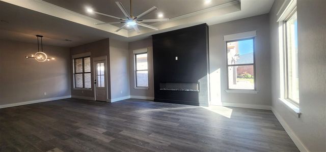 6915 NW Silver Creek Cir, Lawton, OK 73505