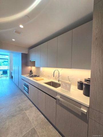 133-36 37th Avenue 3K, Flushing, NY 11354