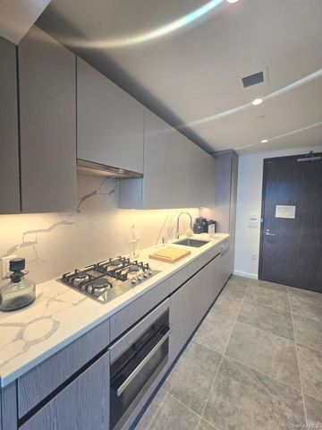 133-36 37th Avenue 3K, Flushing, NY 11354