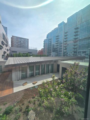 133-36 37th Avenue 3K, Flushing, NY 11354