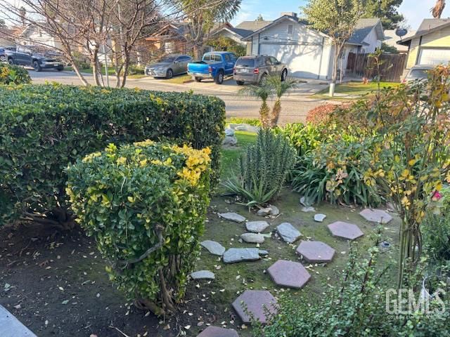 5900 Stone Bridge Lane, Bakersfield, CA 93313