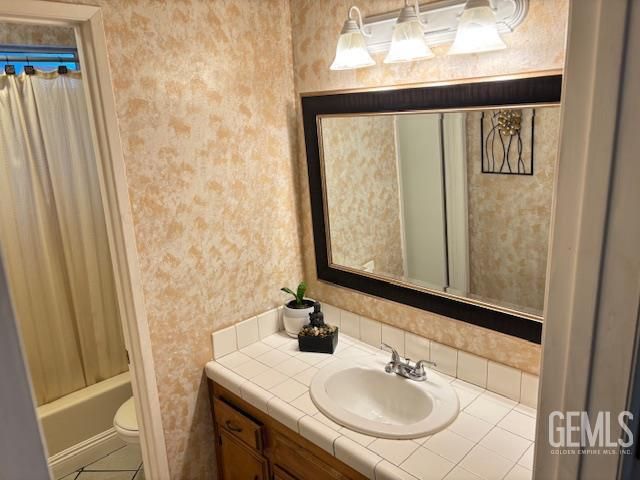 5900 Stone Bridge Lane, Bakersfield, CA 93313