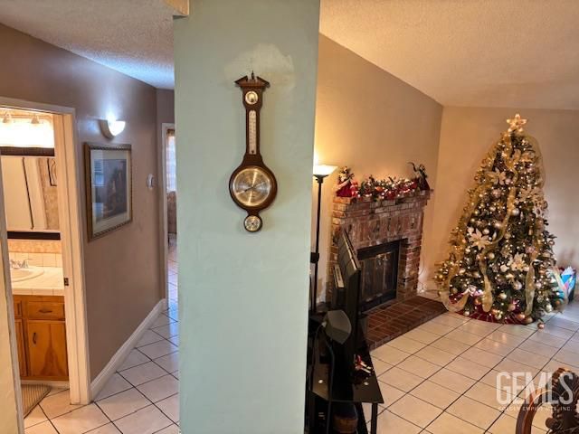 5900 Stone Bridge Lane, Bakersfield, CA 93313