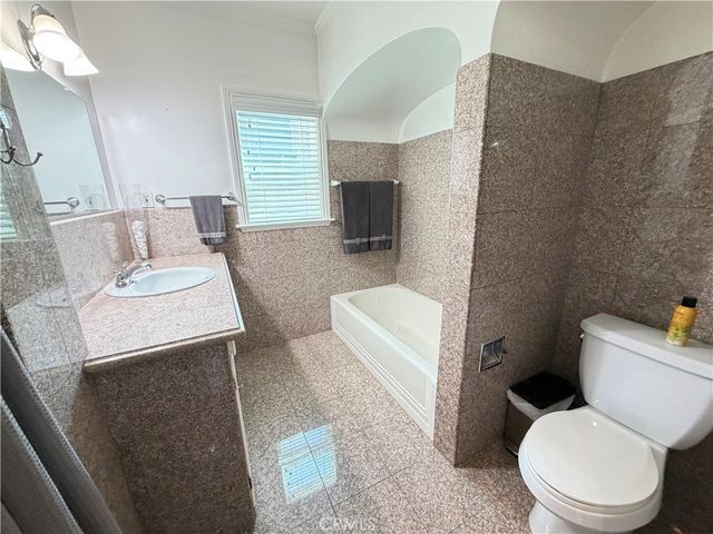 6033 Brockton, Riverside, CA 92506