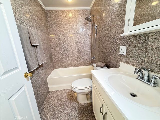 6033 Brockton, Riverside, CA 92506