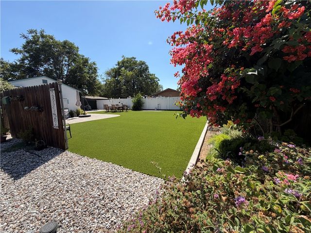 6033 Brockton, Riverside, CA 92506