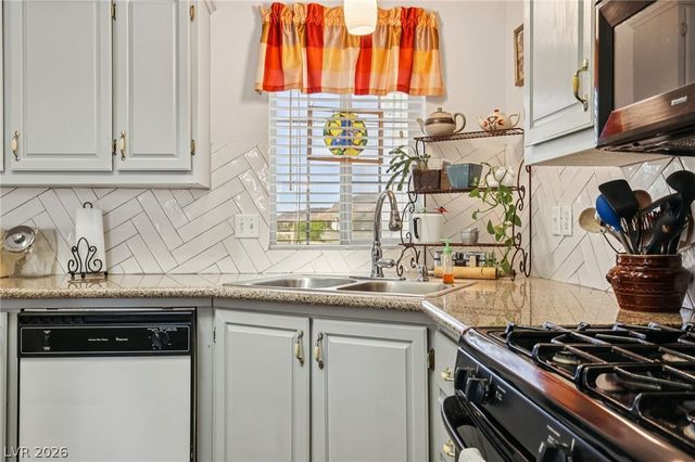 4261 North Leslie Street, Pahrump, NV 89060