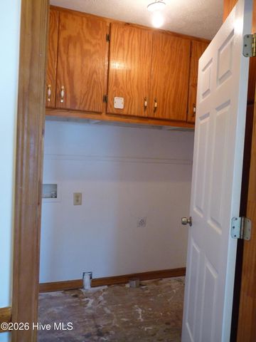 210 Shore Road, Newport, NC 28570