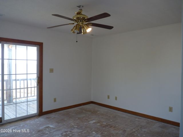 210 Shore Road, Newport, NC 28570