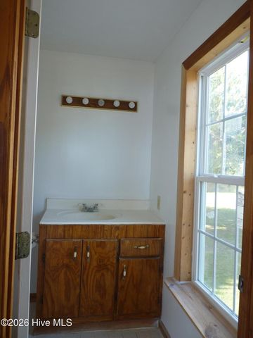 210 Shore Road, Newport, NC 28570