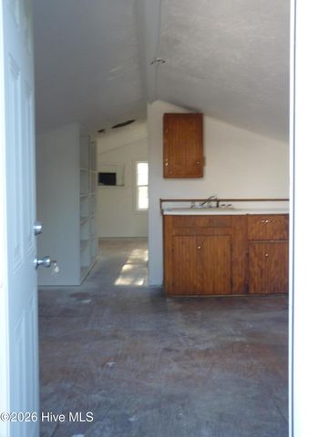 210 Shore Road, Newport, NC 28570