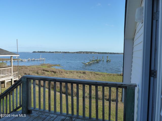 210 Shore Road, Newport, NC 28570