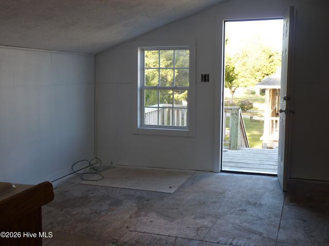 210 Shore Road, Newport, NC 28570