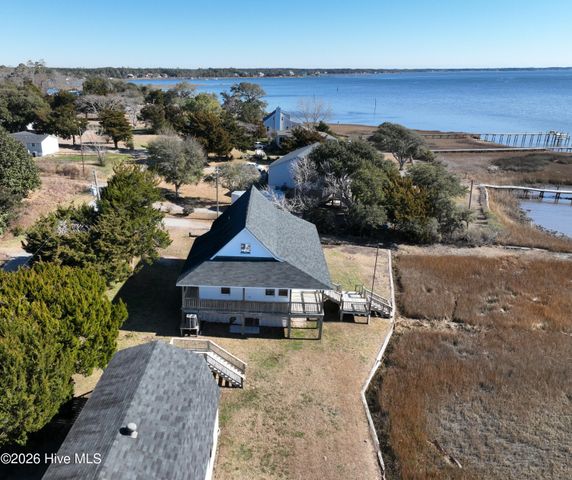 210 Shore Road, Newport, NC 28570