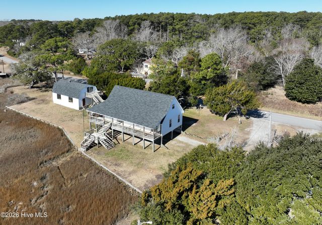 210 Shore Road, Newport, NC 28570