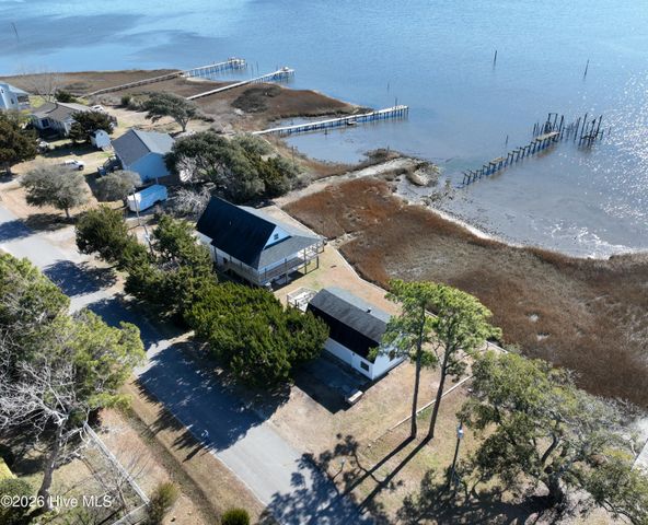 210 Shore Road, Newport, NC 28570
