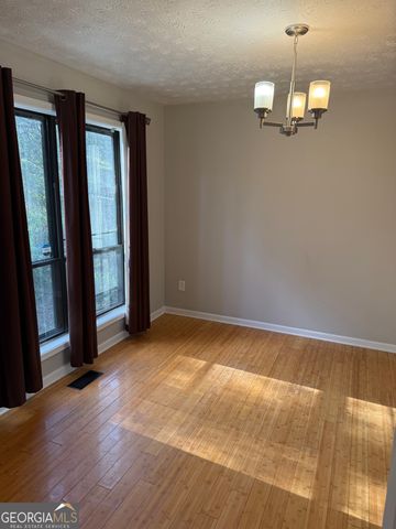 82 Geraldine Drive SE, Smyrna, GA 30082