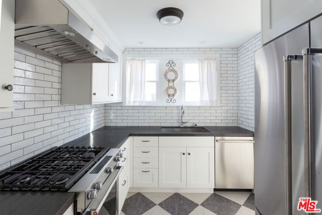 1930 N RODNEY Drive 1934, Los Angeles, CA 90027