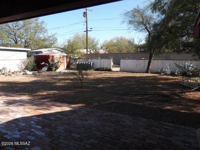826 N Irving Circle, Tucson, AZ 85711