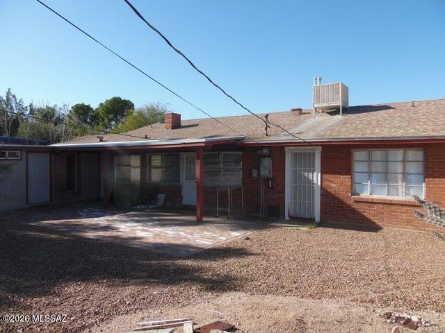 826 N Irving Circle, Tucson, AZ 85711