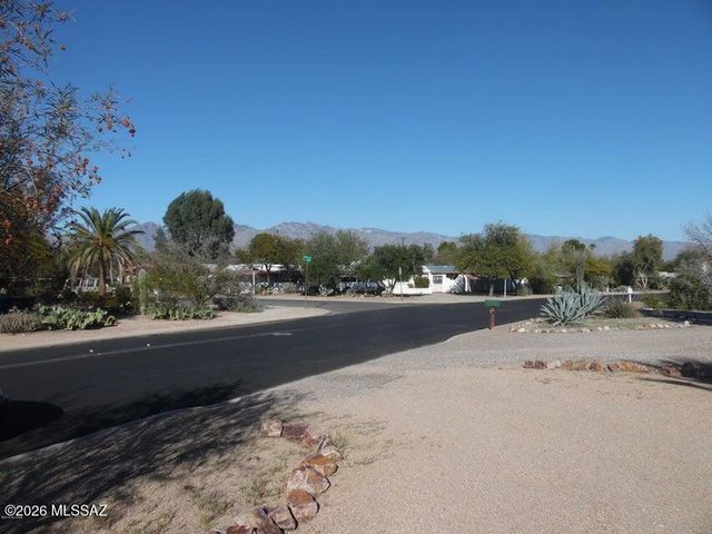 826 N Irving Circle, Tucson, AZ 85711