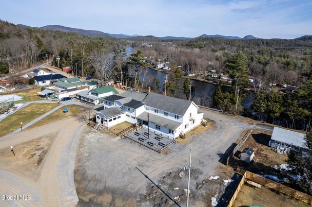 13 Park Avenue, Hadley, NY 12835