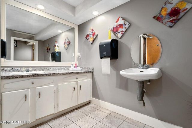 13 Park Avenue, Hadley, NY 12835