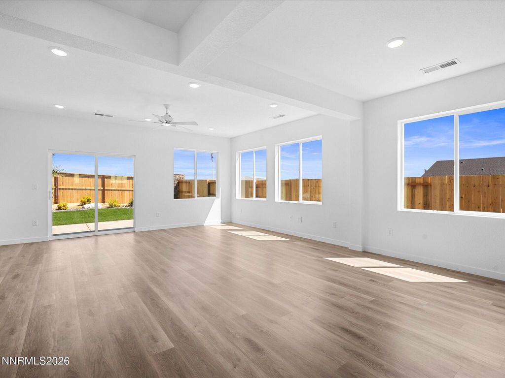 Image 21 of property listing at 14460 Fredonia Drive, Reno, NV 89506