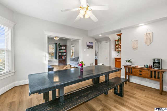 823 S 36th Street, Omaha, NE 68105