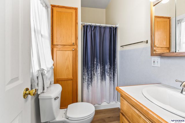 823 S 36th Street, Omaha, NE 68105