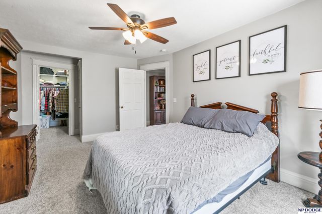 823 S 36th Street, Omaha, NE 68105