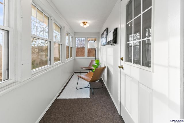 823 S 36th Street, Omaha, NE 68105