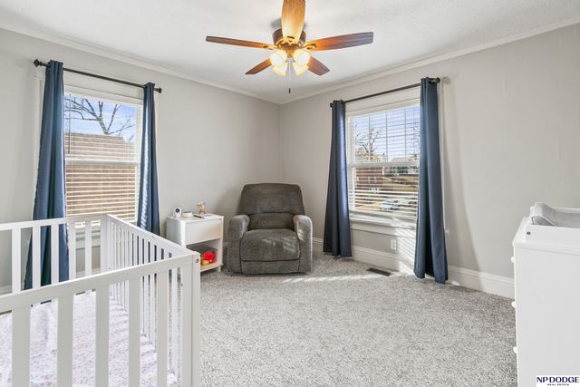 823 S 36th Street, Omaha, NE 68105