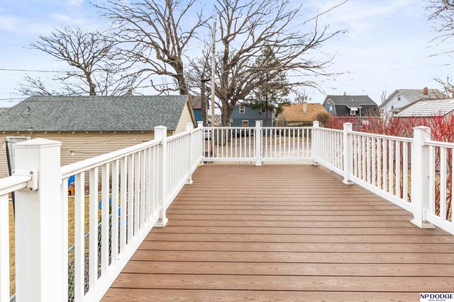 823 S 36th Street, Omaha, NE 68105