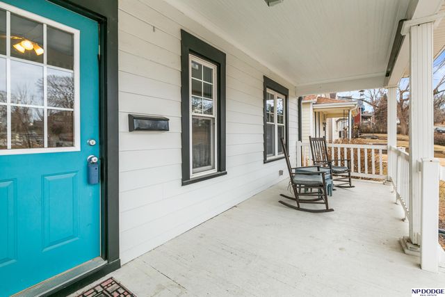 823 S 36th Street, Omaha, NE 68105