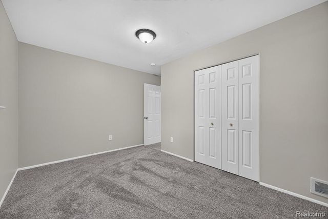 4323 Grace Avenue, Wayne, MI 48184