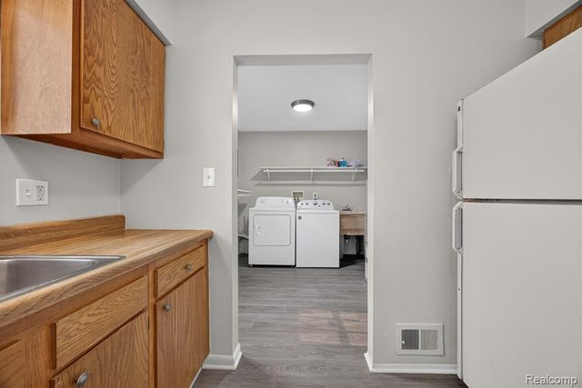 4323 Grace Avenue, Wayne, MI 48184
