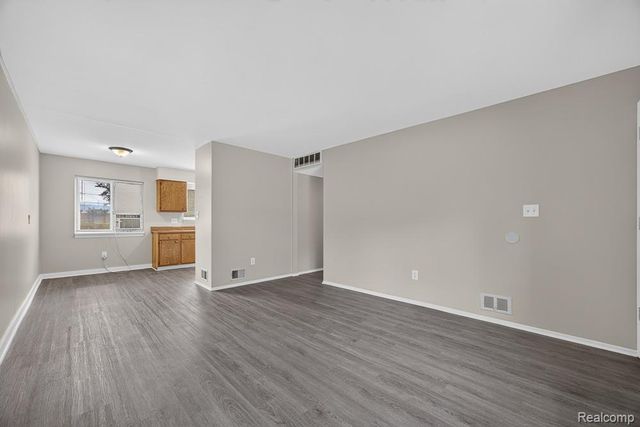 4323 Grace Avenue, Wayne, MI 48184