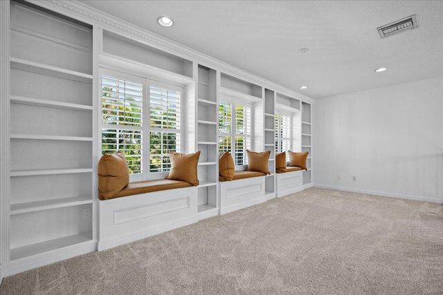 1062 Vintner Boulevard, Palm Beach Gardens, FL 33410