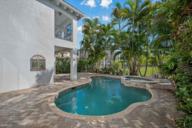 1062 Vintner Boulevard, Palm Beach Gardens, FL 33410